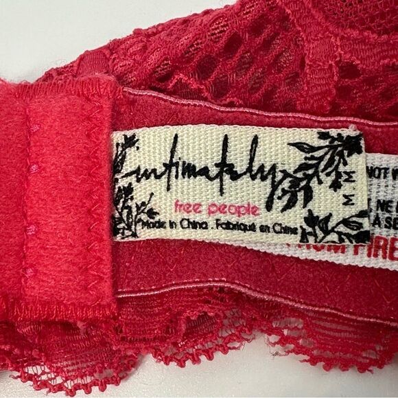 INTIMATELY FREE PEOPLE Paradise Red Sheer Lace Feminine Halter Bralette Sz M - Picture 4 of 8